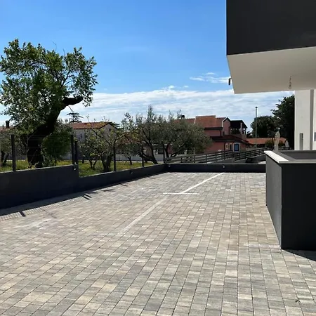 아파트 Sunrise With Private Parking *