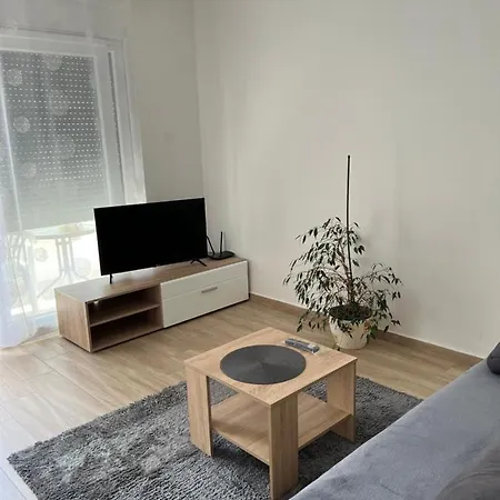 Sunrise With Private Parking 풀라