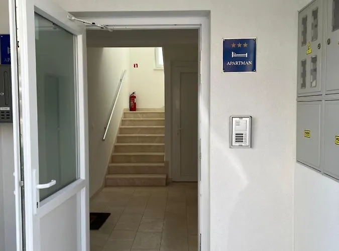 Sunrise With Private Parking * Pula