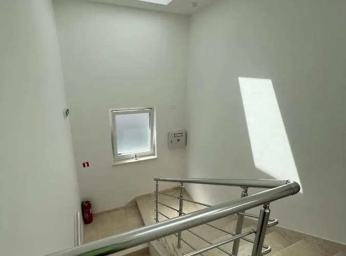 Sunrise With Private Parking Apartman *