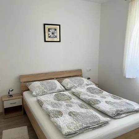 Apartment Sunrise With Private Parking