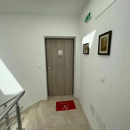 Sunrise With Private Parking Apartamento Pula