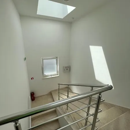 Sunrise With Private Parking Apartment *