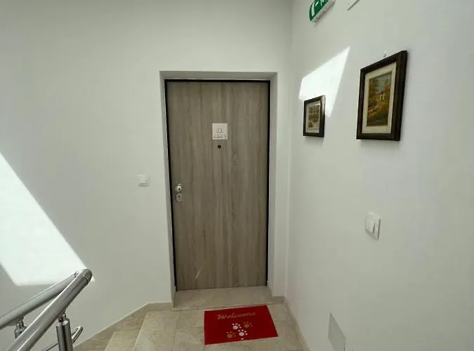 Sunrise With Private Parking Appartement Pula
