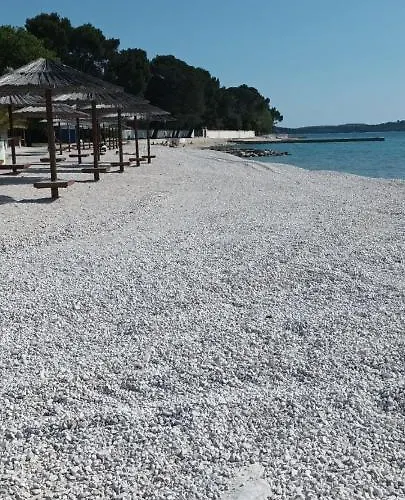 Appartement Sunrise With Private Parking Pula